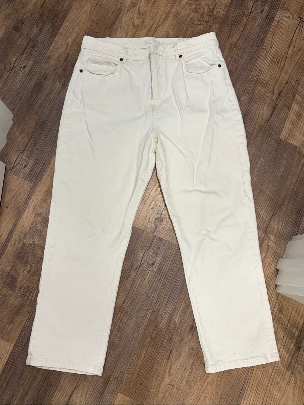 LOFT Women's Relaxed Cream Jeans Size 31 (12)